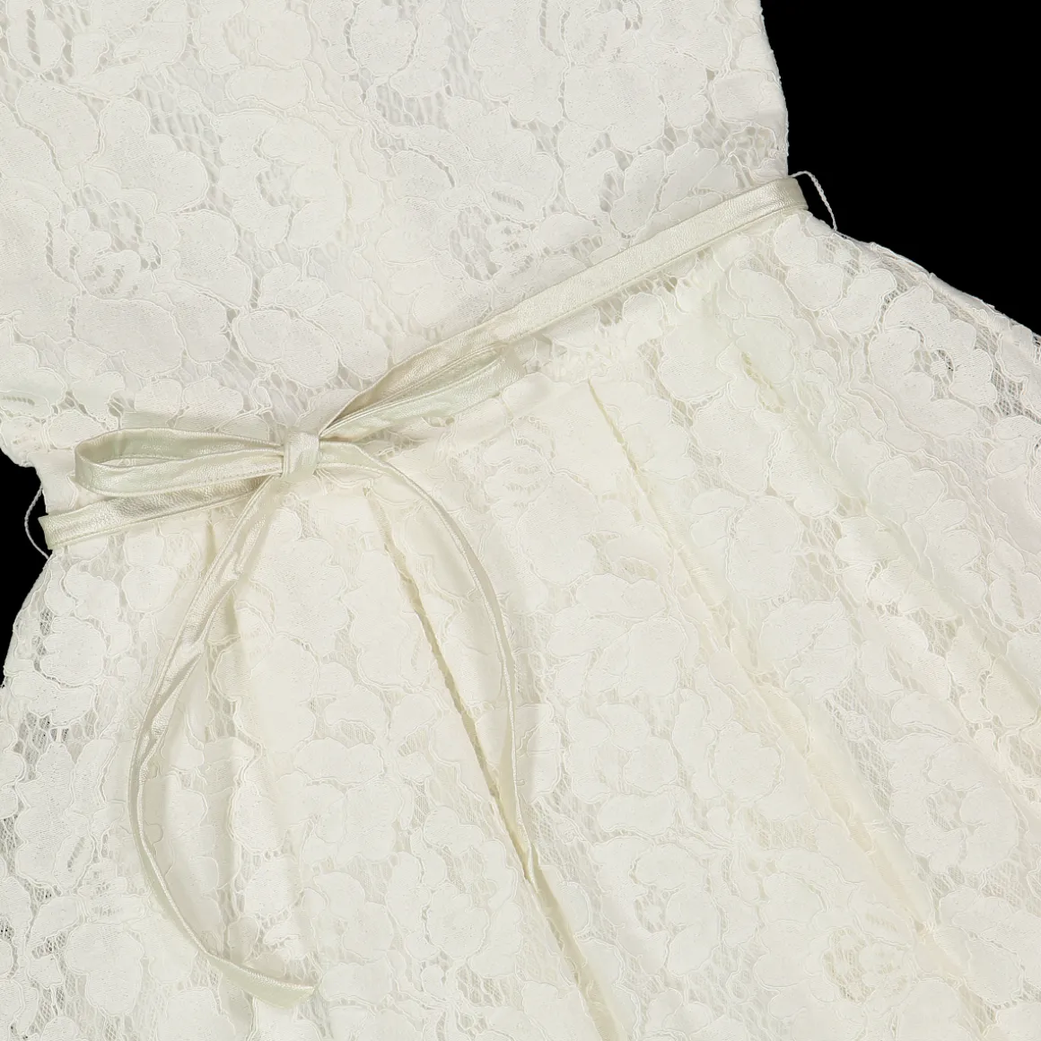Abito elegante in pizzo da bambina