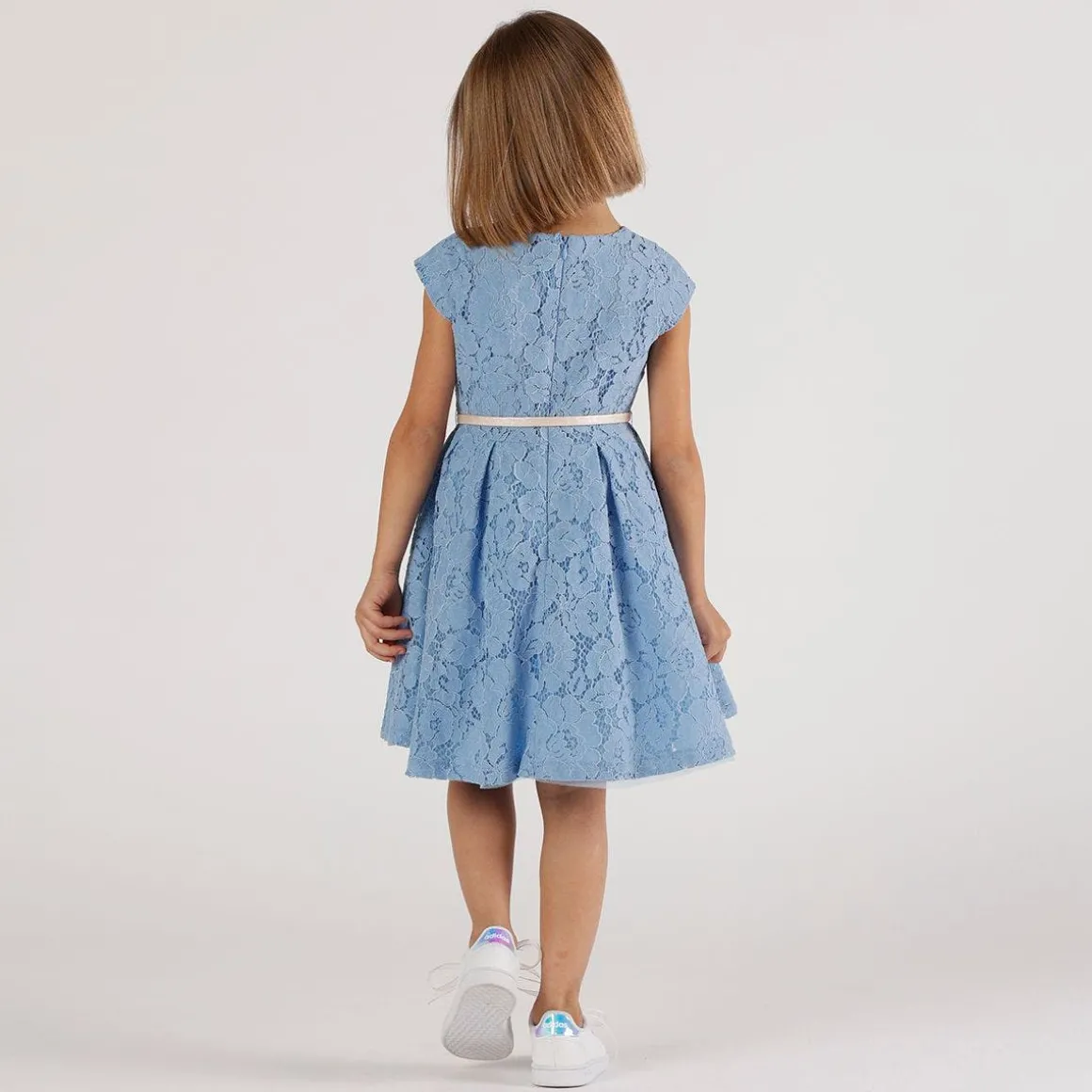 Abito elegante in pizzo da bambina