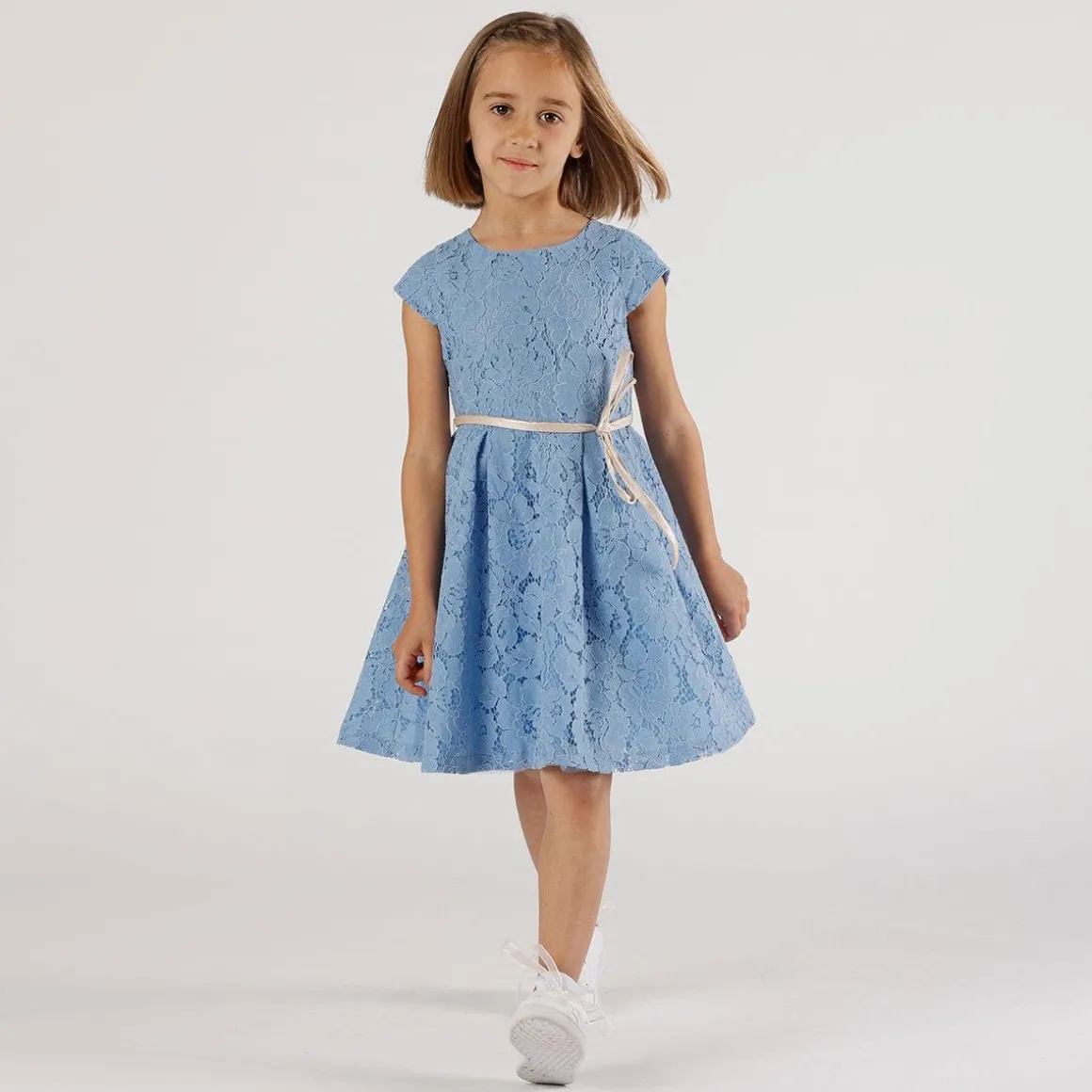 Abito elegante in pizzo da bambina
