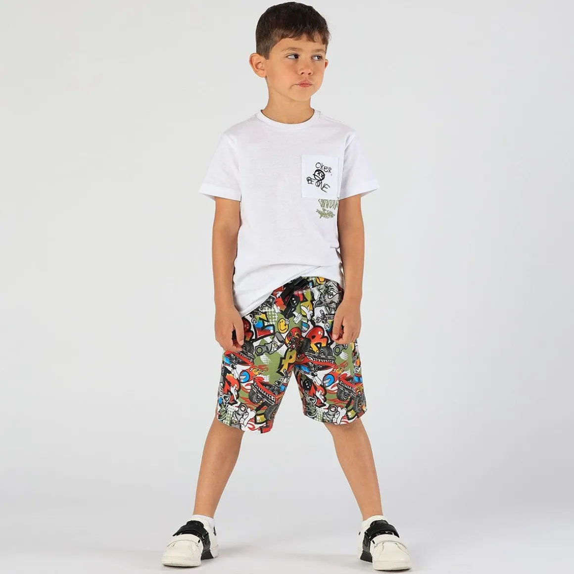 Bermuda da bambino con stampa graffiti