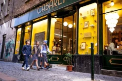 Berretto in ciniglia per bambina