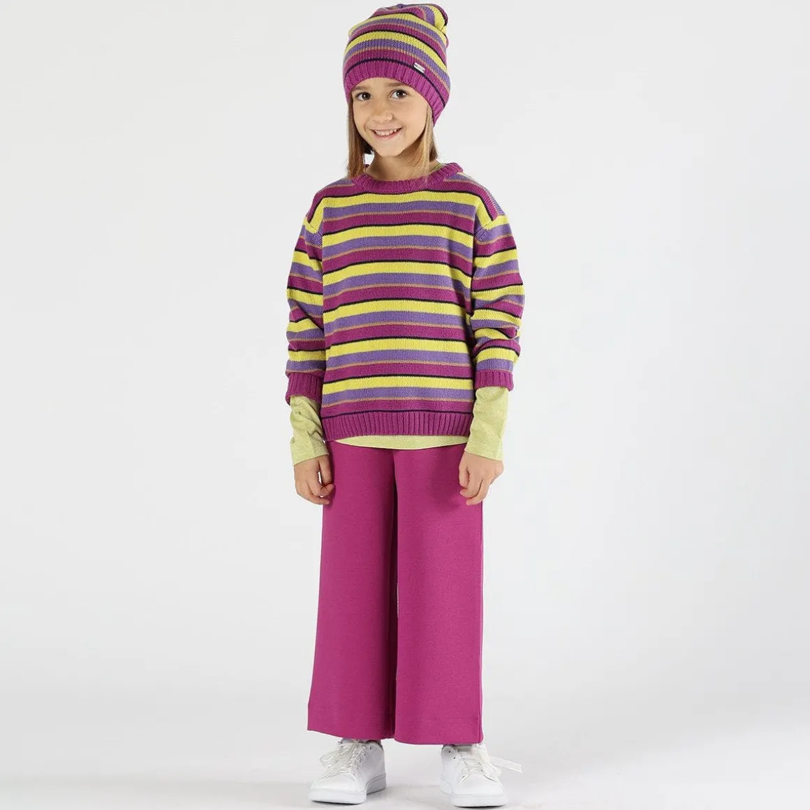 Berretto in tricot rigato bambina