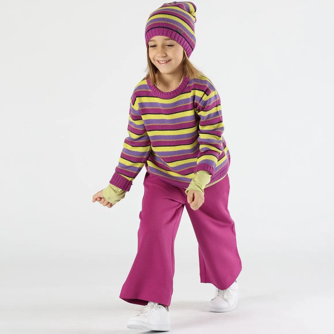 Berretto in tricot rigato bambina