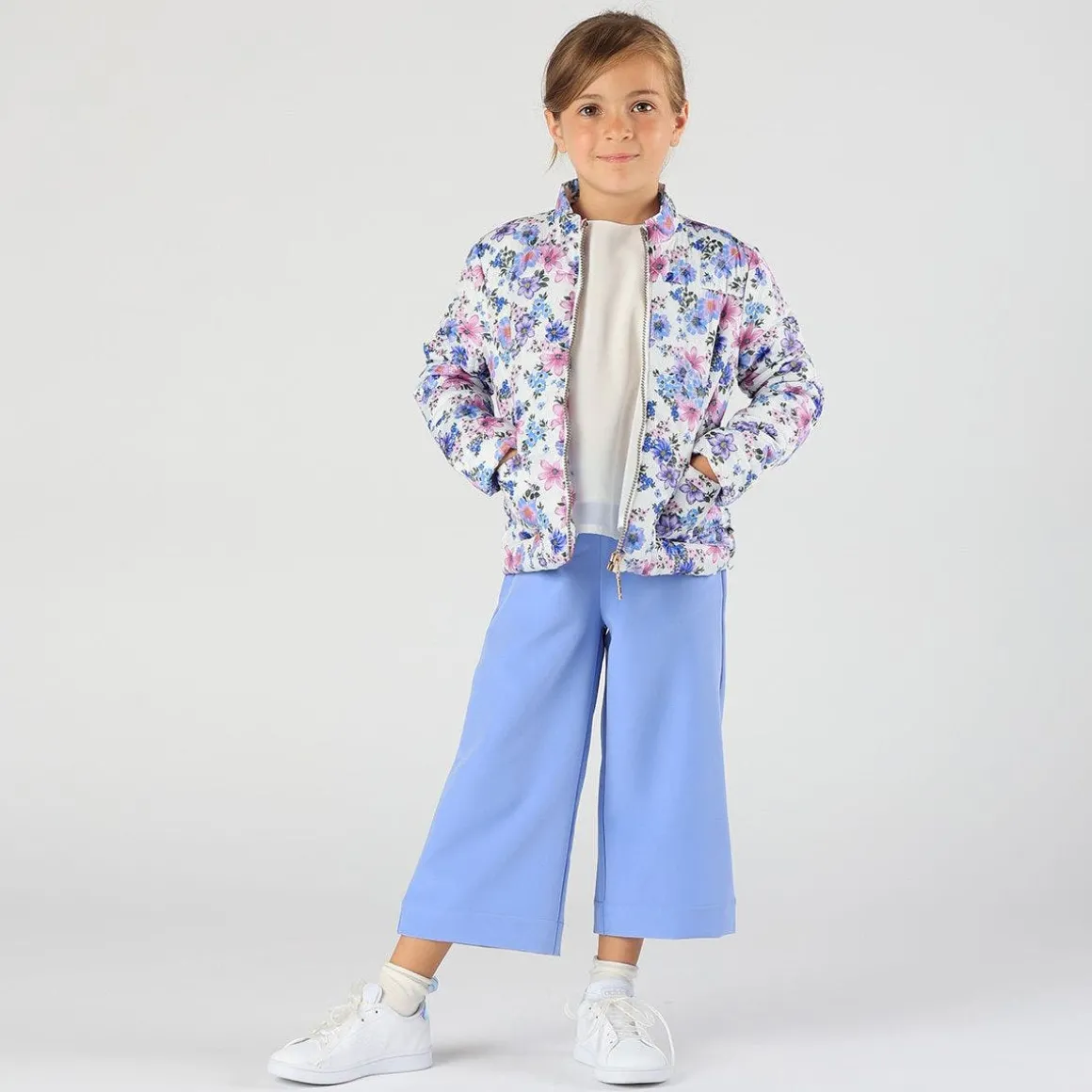 Blusa con maniche plissè da bambina