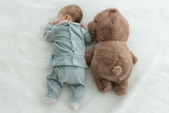 Completo newborn con piede per bambina