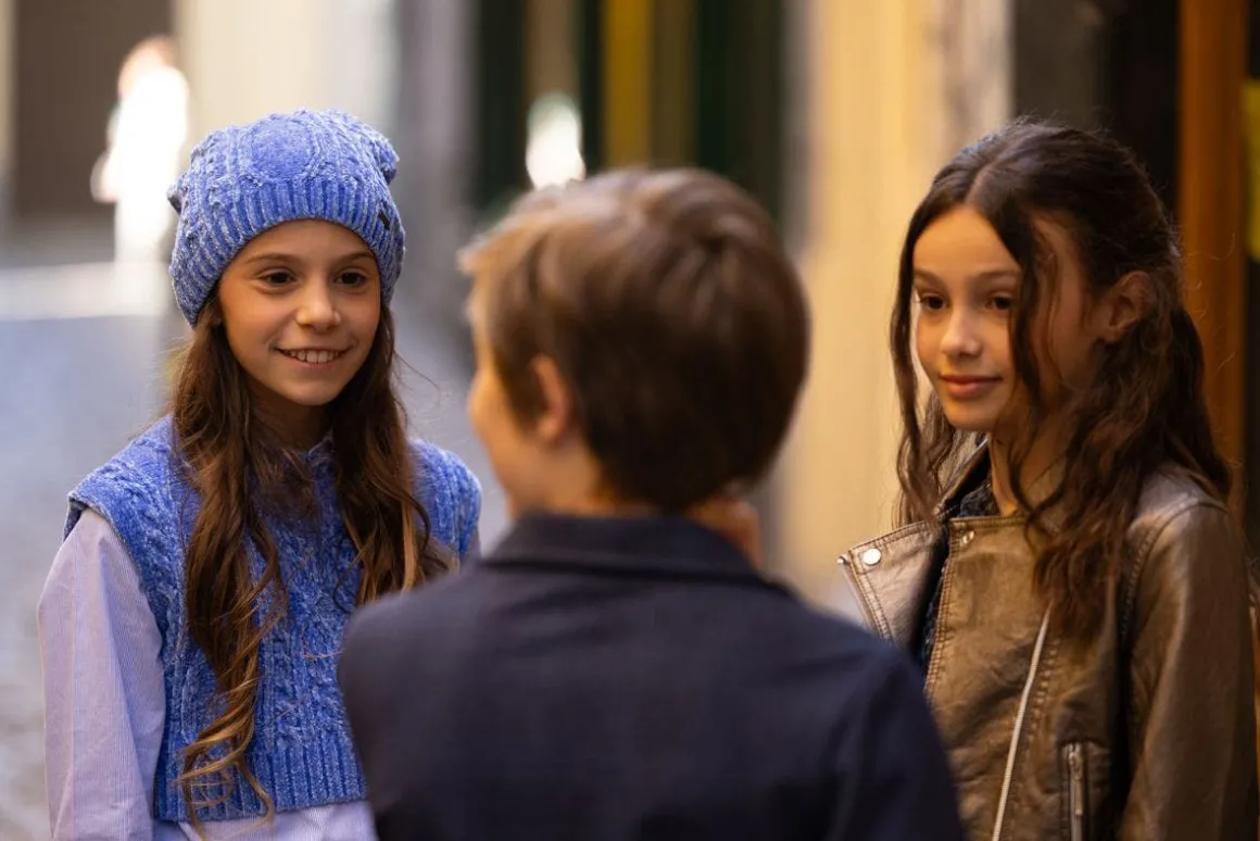 Gilet in ciniglia per ragazza
