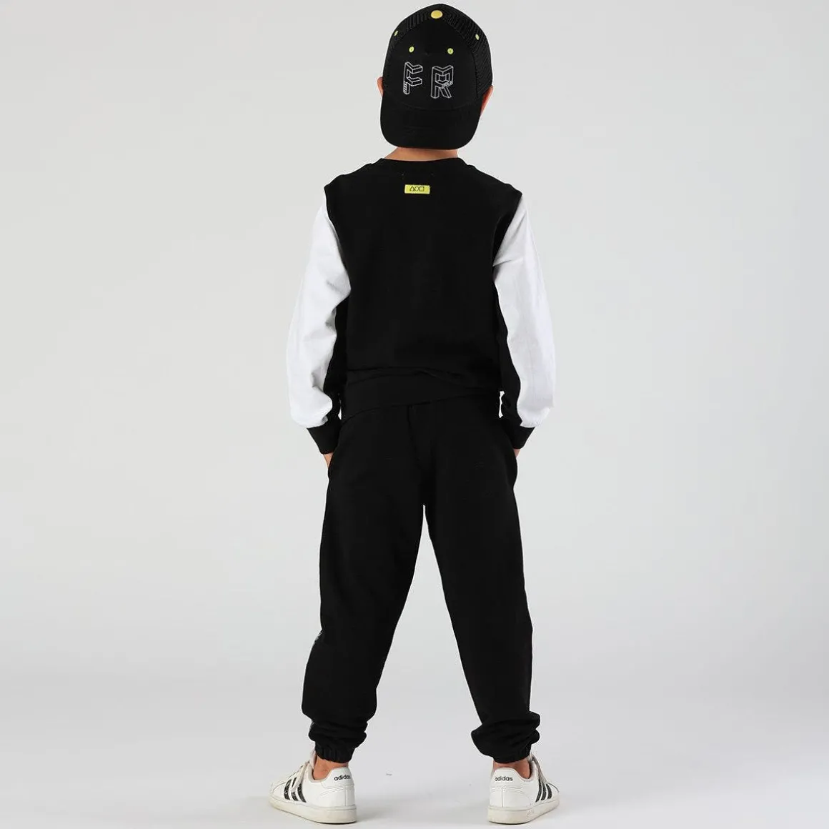 Pantalone da bambino con banda laterale