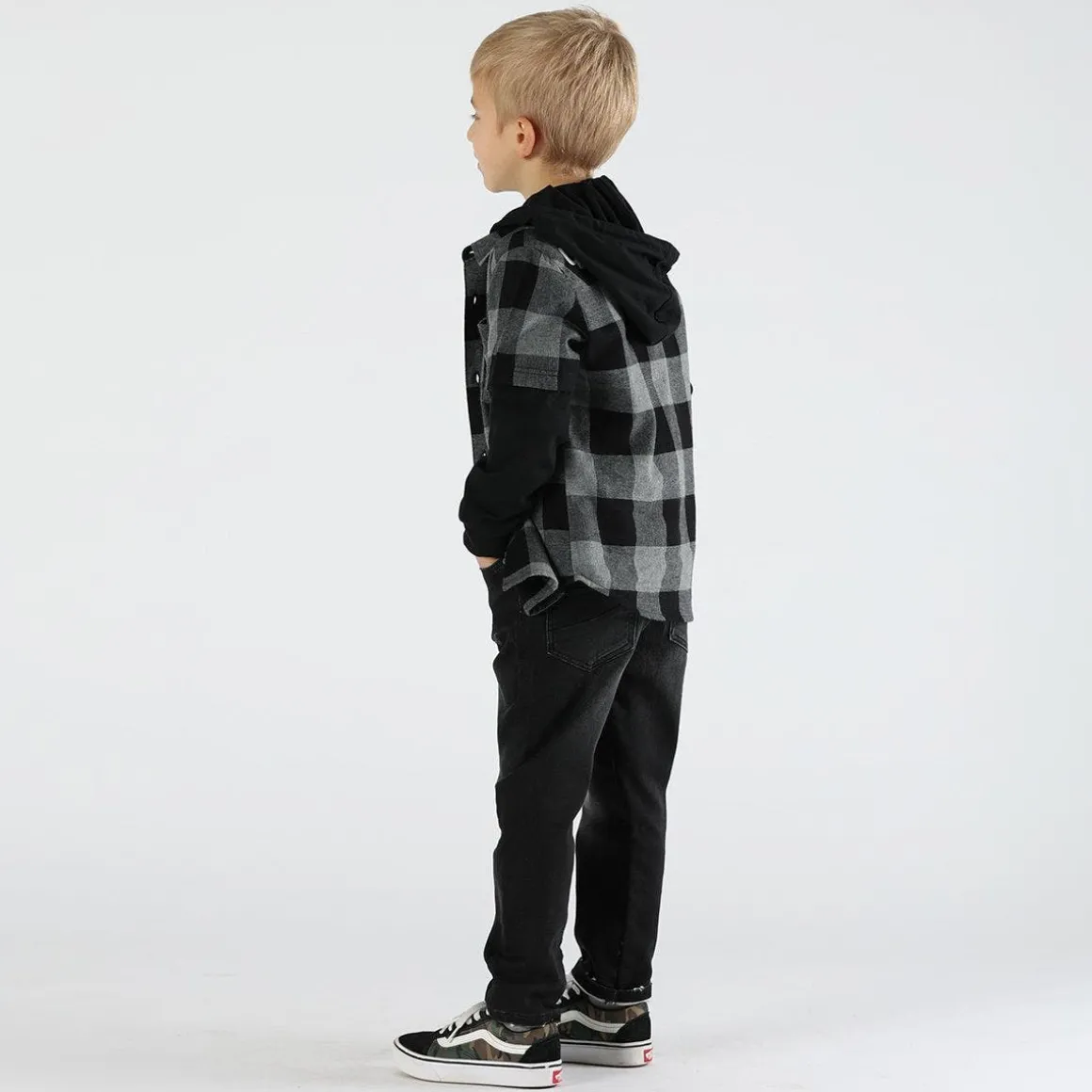Pantalone da bambino effetto jeans con laccio