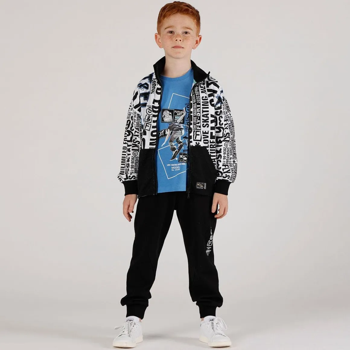 Pantalone in felpa celeste da bambino