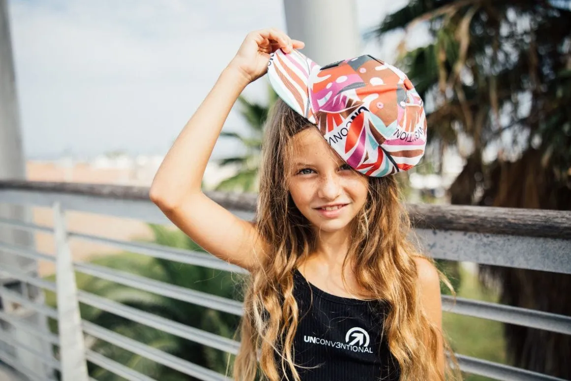 Top Unconv3ntional in costina per ragazza