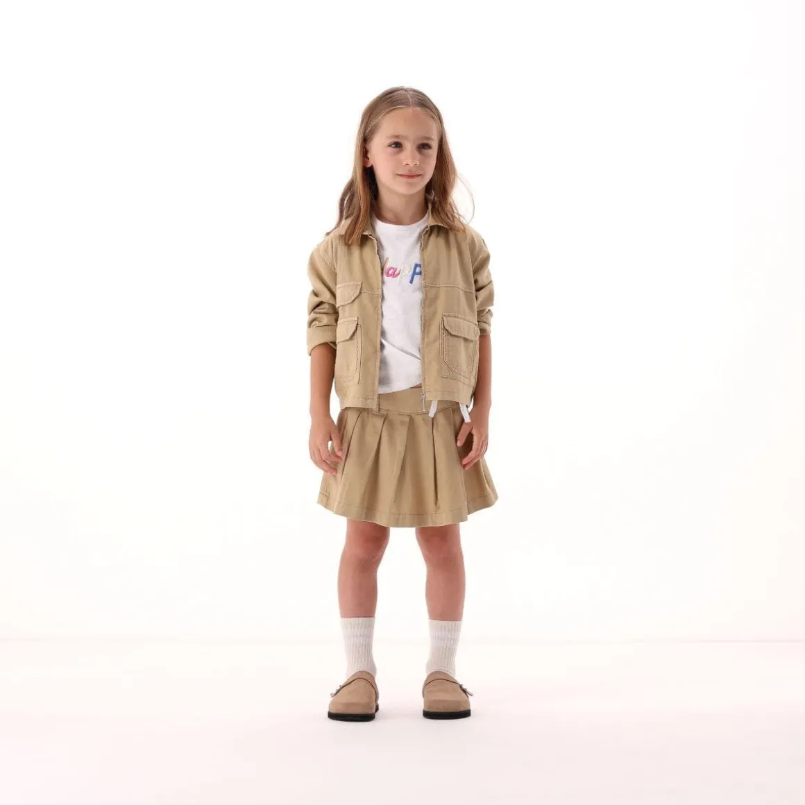 T-shirt con ricamo per bambina