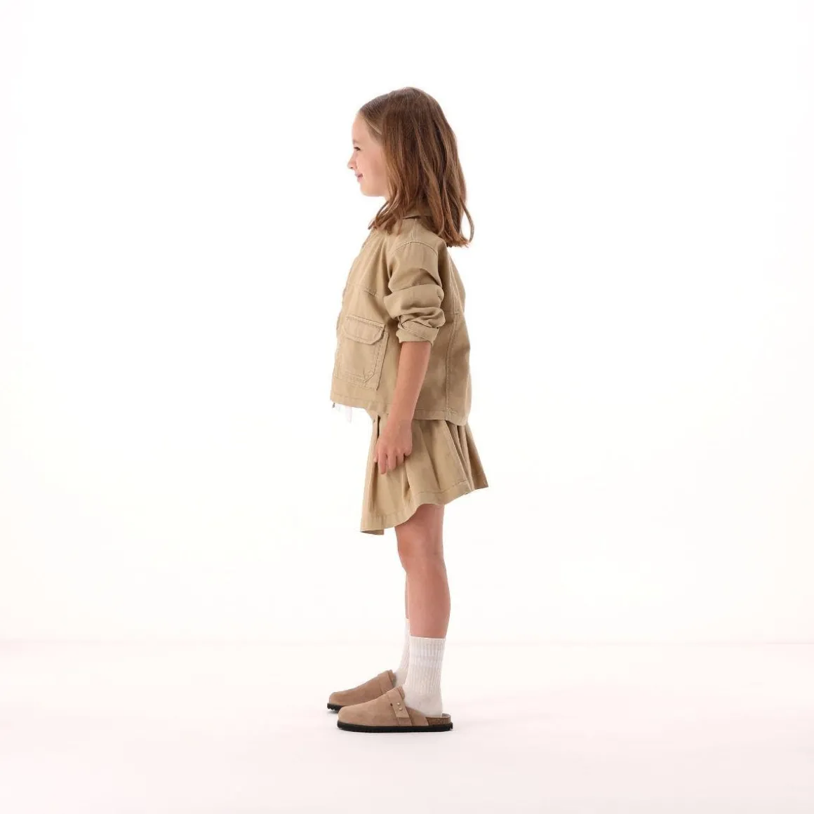 T-shirt con ricamo per bambina