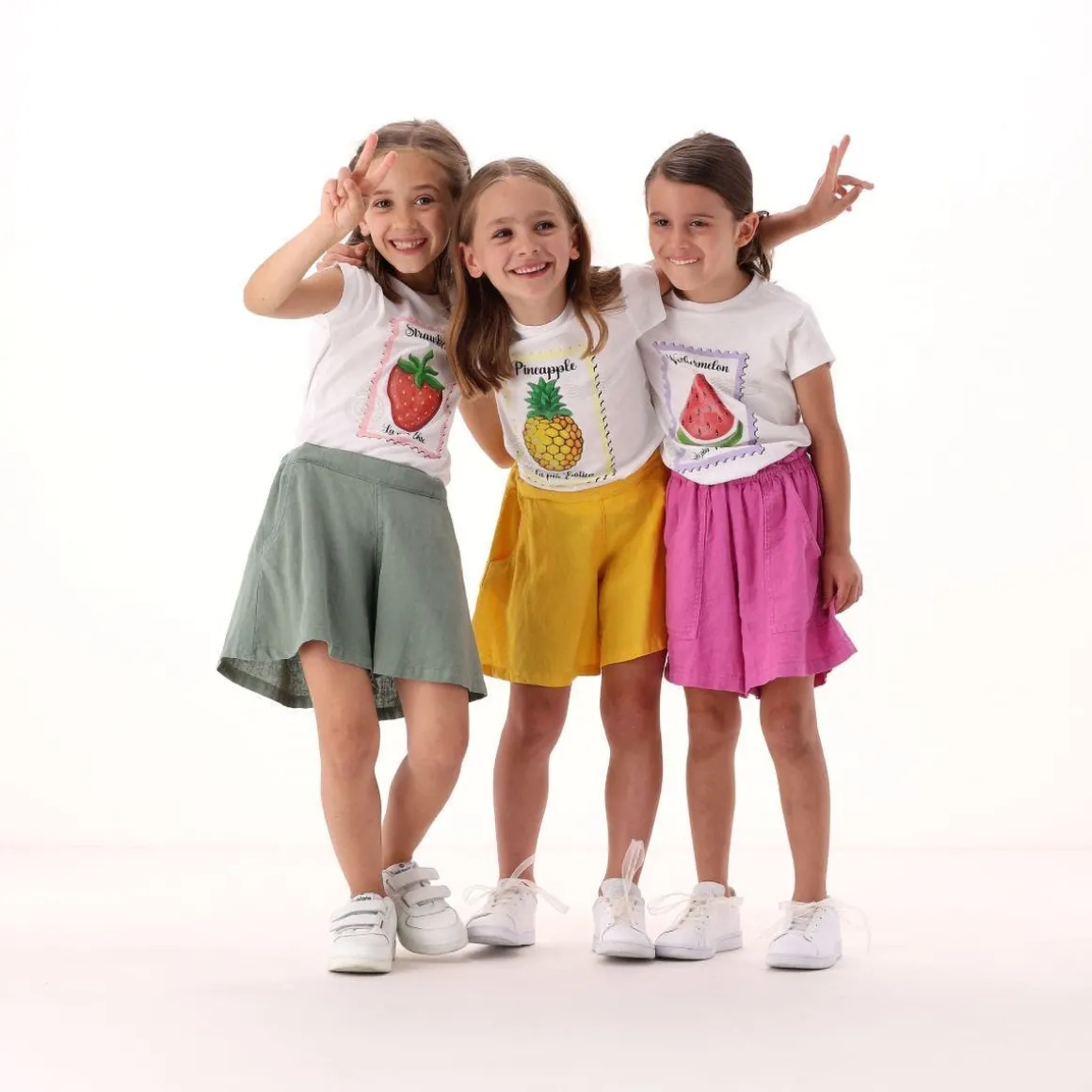T-shirt con stampa gummy per bambina