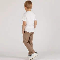 T-shirt con taschini da bambino