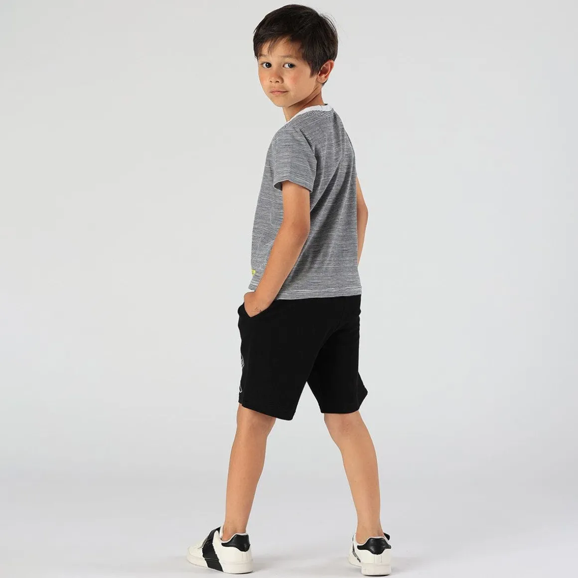 T-shirt da bambino rigata