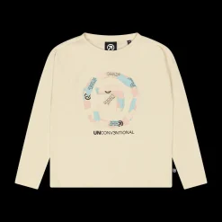 T-shirt unconv3ntional per ragazza
