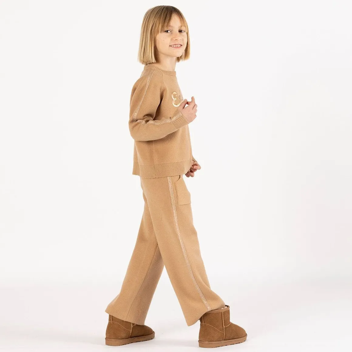 Tuta elegante in tricot per bambina