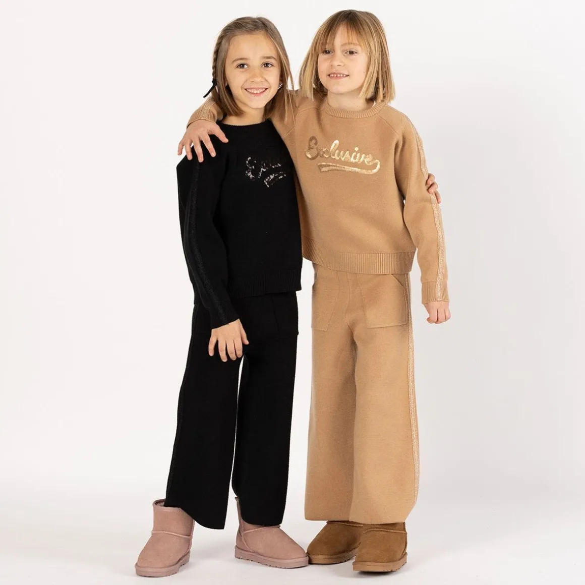 Tuta elegante in tricot per bambina