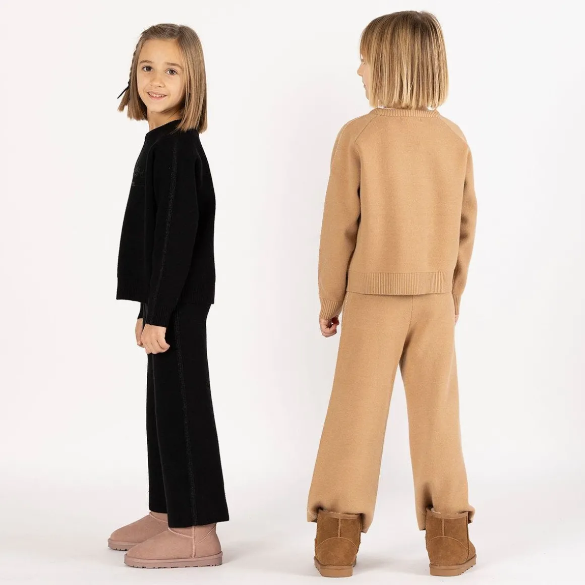 Tuta elegante in tricot per bambina