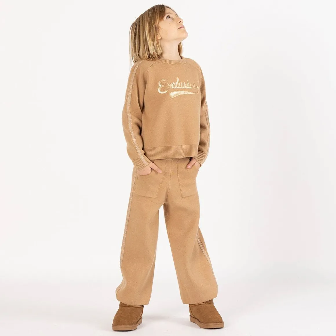 Tuta elegante in tricot per bambina