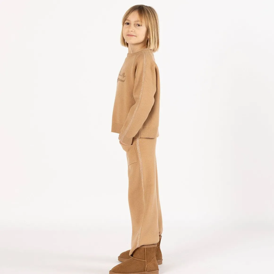 Tuta elegante in tricot per bambina
