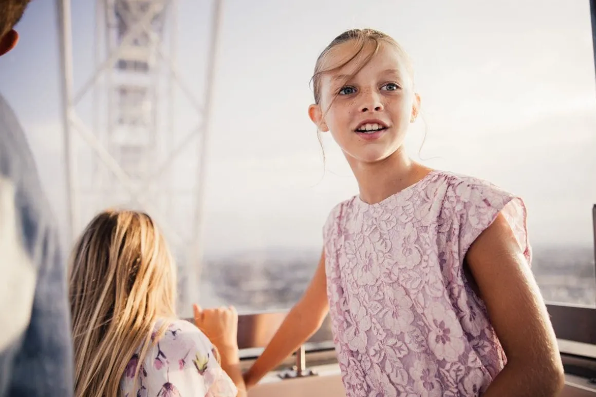Tuta in pizzo per bambina